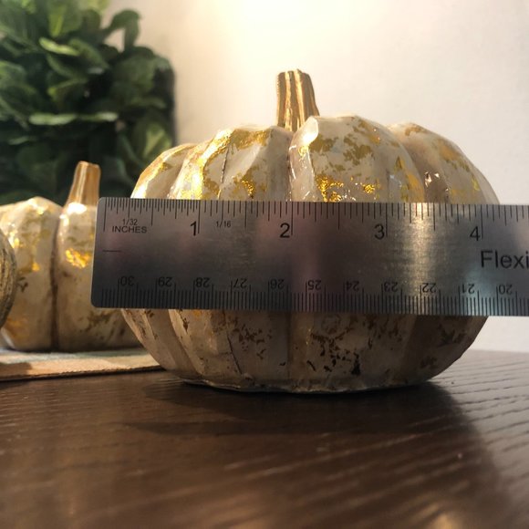 Pumpkins and Pillows, oh my! 🍁🍂 Fall decor - Picture 5 of 10